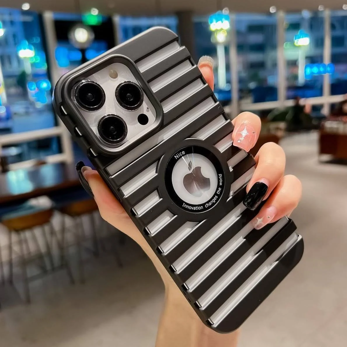 Superior Heat Diffusing Grid Case for iPhone 15 Pro: Comprehensive Review